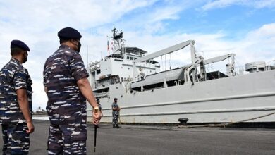 KRI Teluk Ende-517 Tiba, Danlantamal VI Pimpin Langsung Merplug Penyambutan