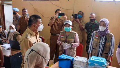 Bupati Bulukumba, Andi Muchtar Ali Yusuf, Pantau Langsung Kegiatan Pelaksanaan Vaksinasi Covid-19