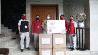 Terima Donasi Masker Ace Hardware, Danny Pomanto : Mari Bersama Perangi Covid