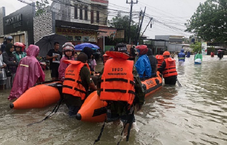 Atasi Banjir Makassar, Plt Gubernur Minta Semua Pihak Bersinergi