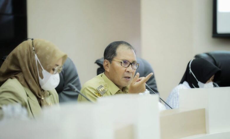 Walikota Makassar Danny,  Tegaskan Penegakan Kedisiplinan Kepada Lurah dan Camat