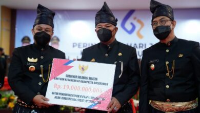 Plt Gubernur Sulsel Beri Bantuan Keuangan Rp 19 Miliar untuk Kabupaten Bulukumba