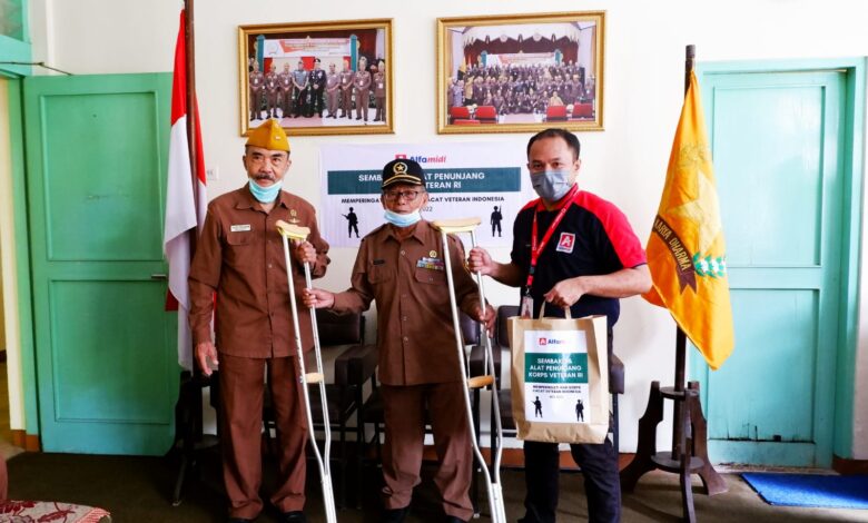 Peringati Hari Korps Cacat Veteran Indonesia, Alfamidi Apresiasi Para Veteran