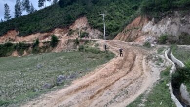 Andi Sudirman Instruksikan PUTR Inventarisir Jalan Rusak di Simbuang-Mappak