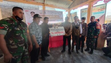 Pemprov Sulsel Serahkan Bantuan Rp226 Juta untuk Korban Puting Beliung di Takalar