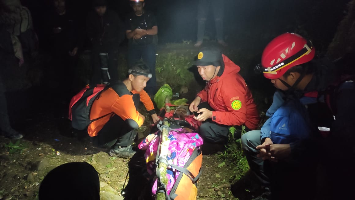 Tim SAR Berhasil Evakuasi Pendaki Gunung Bawakaraeng Yang Cedera ...