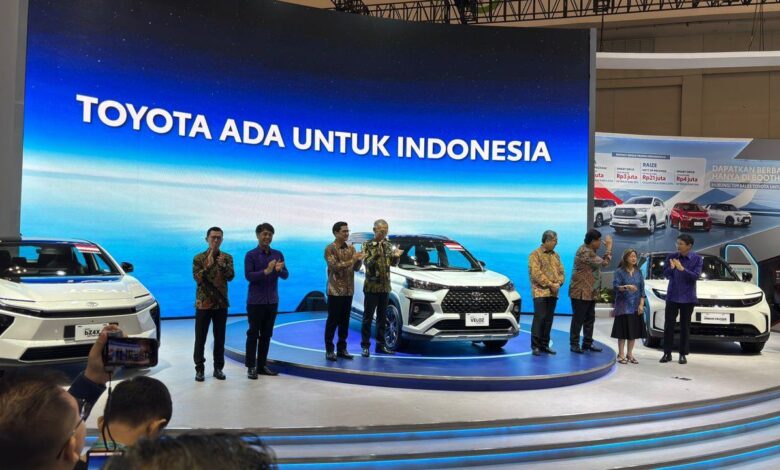 Toyota Tegaskan Realisasi Multi-Pathway: World Premiere New Veloz Hybrid EV dan Perkuat Produk Elektrifikasi Dalam Negeri di GJAW 2025